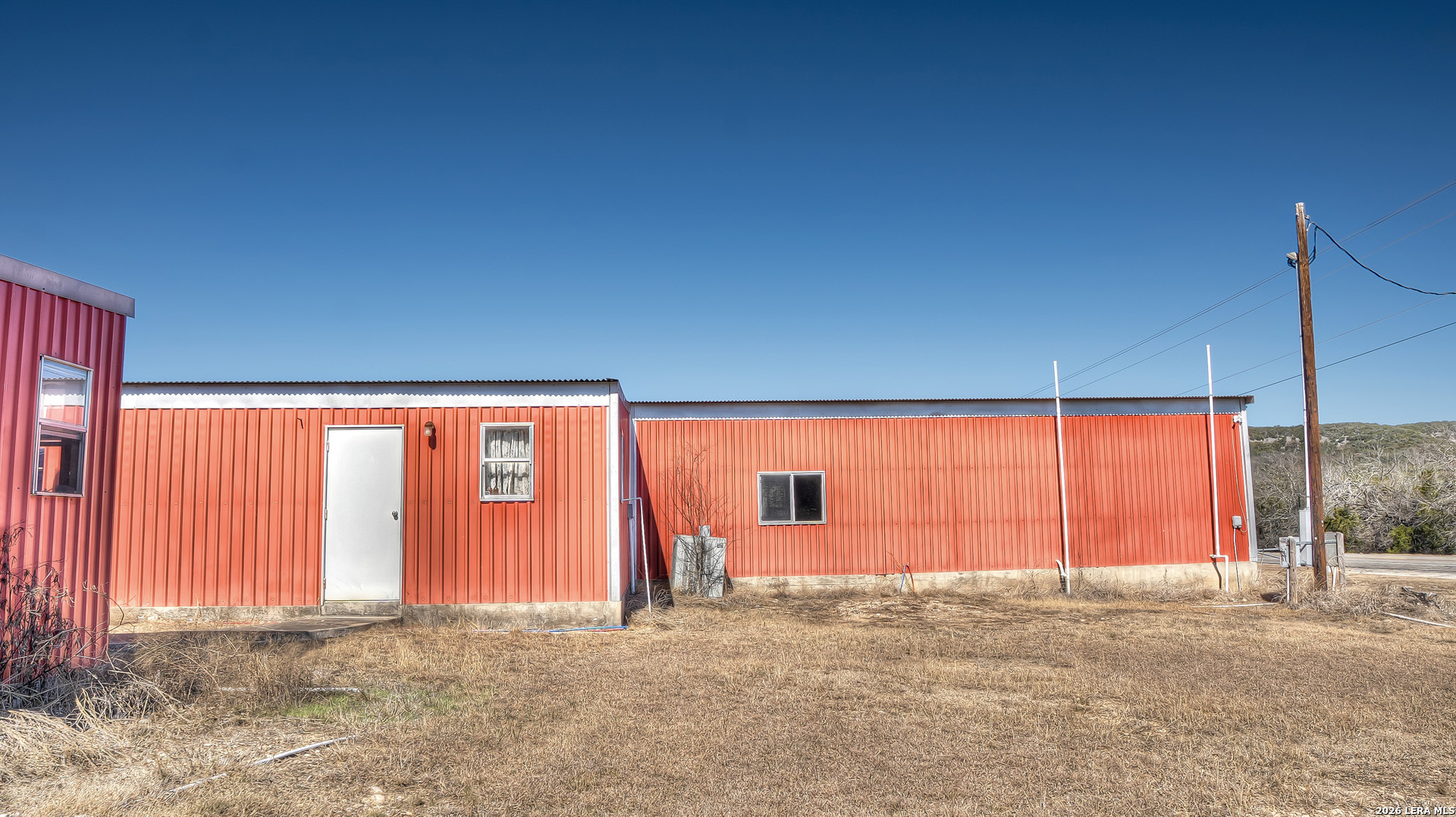 main property photo 11