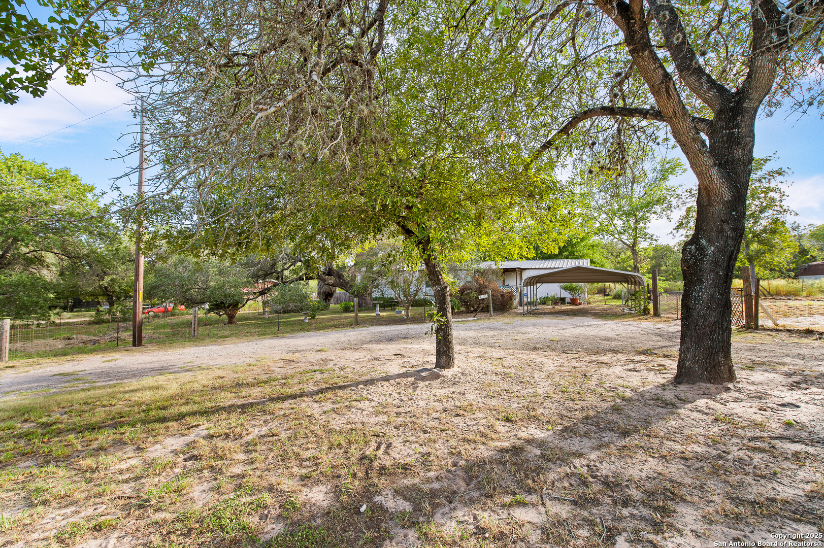 main property photo 14