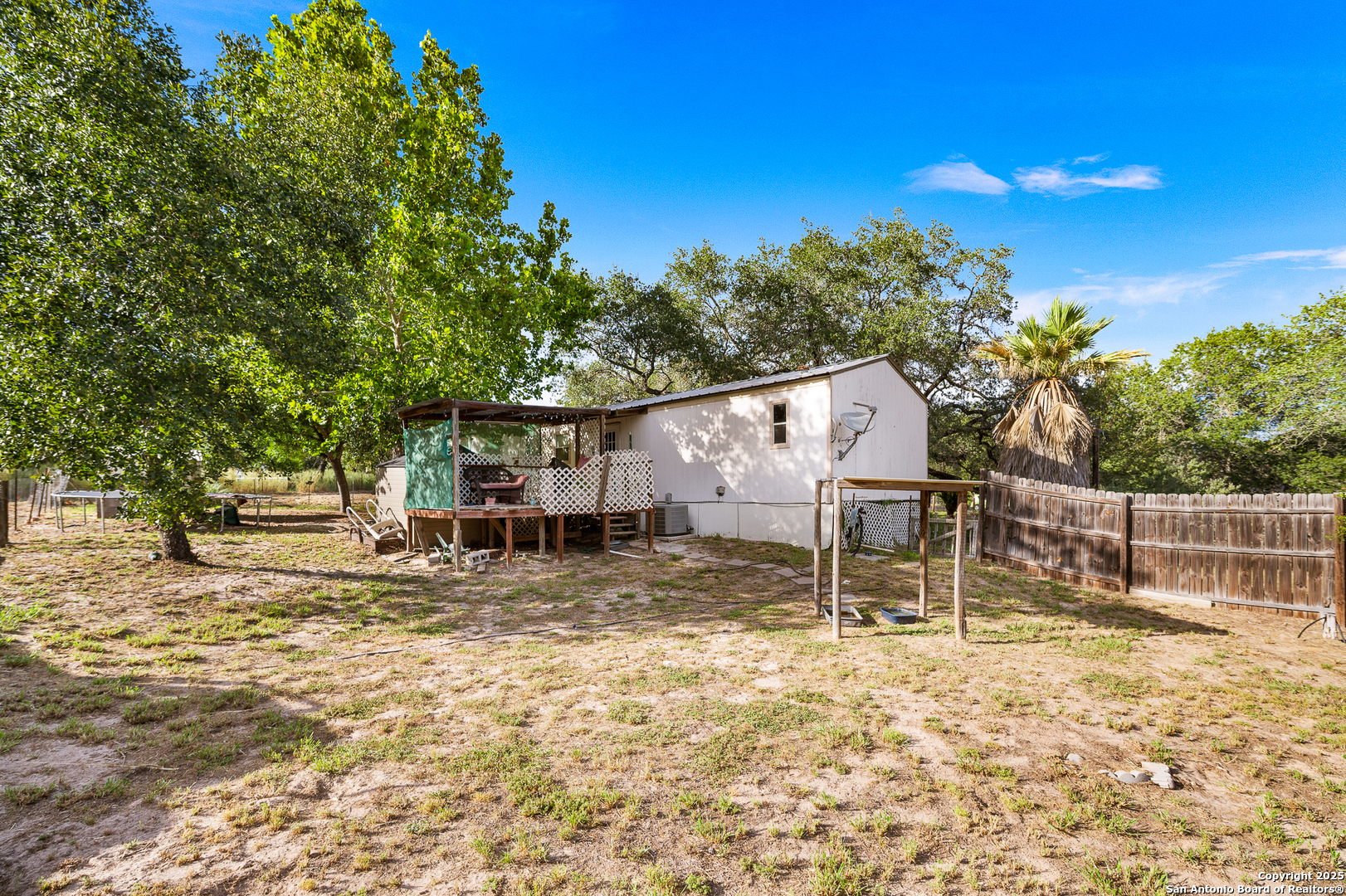 main property photo 17