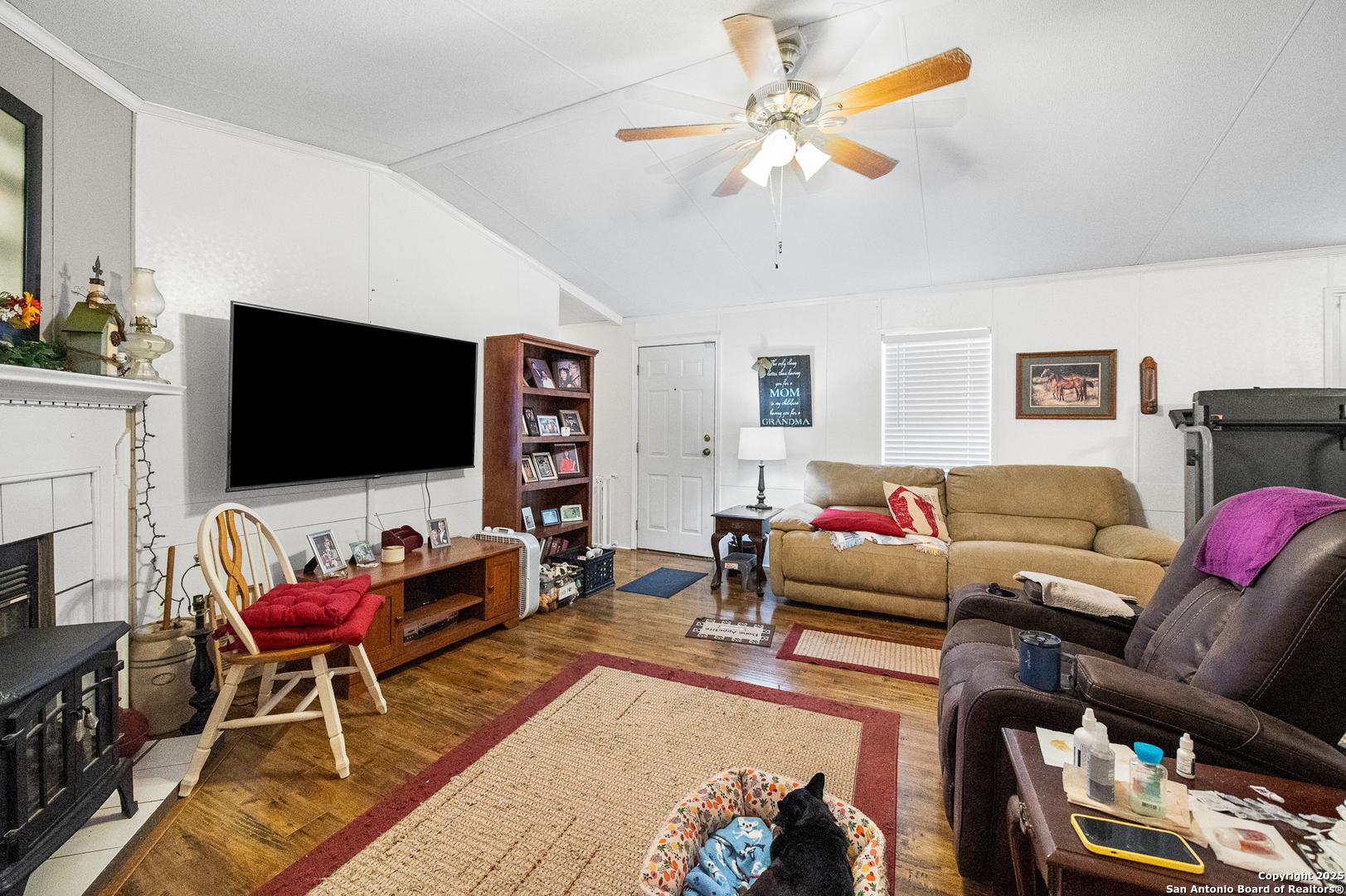 main property photo 5