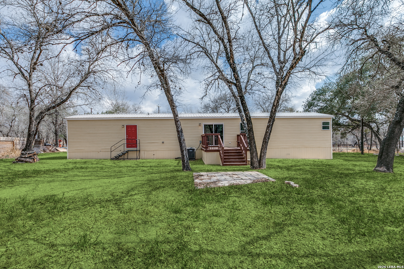 main property photo 23