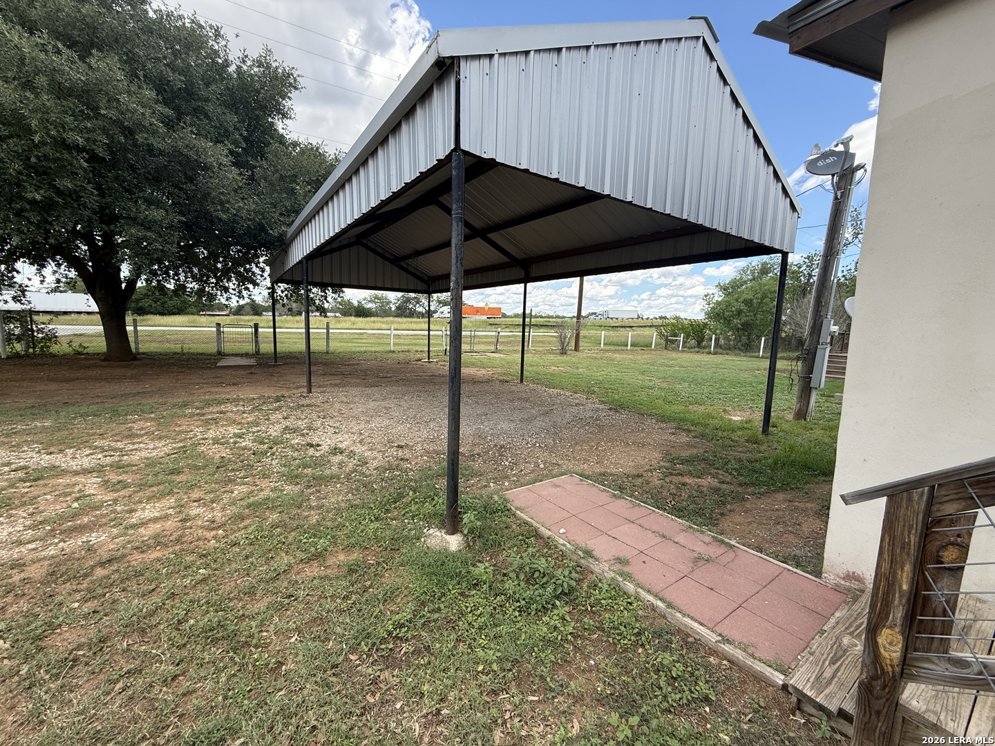 main property photo 5