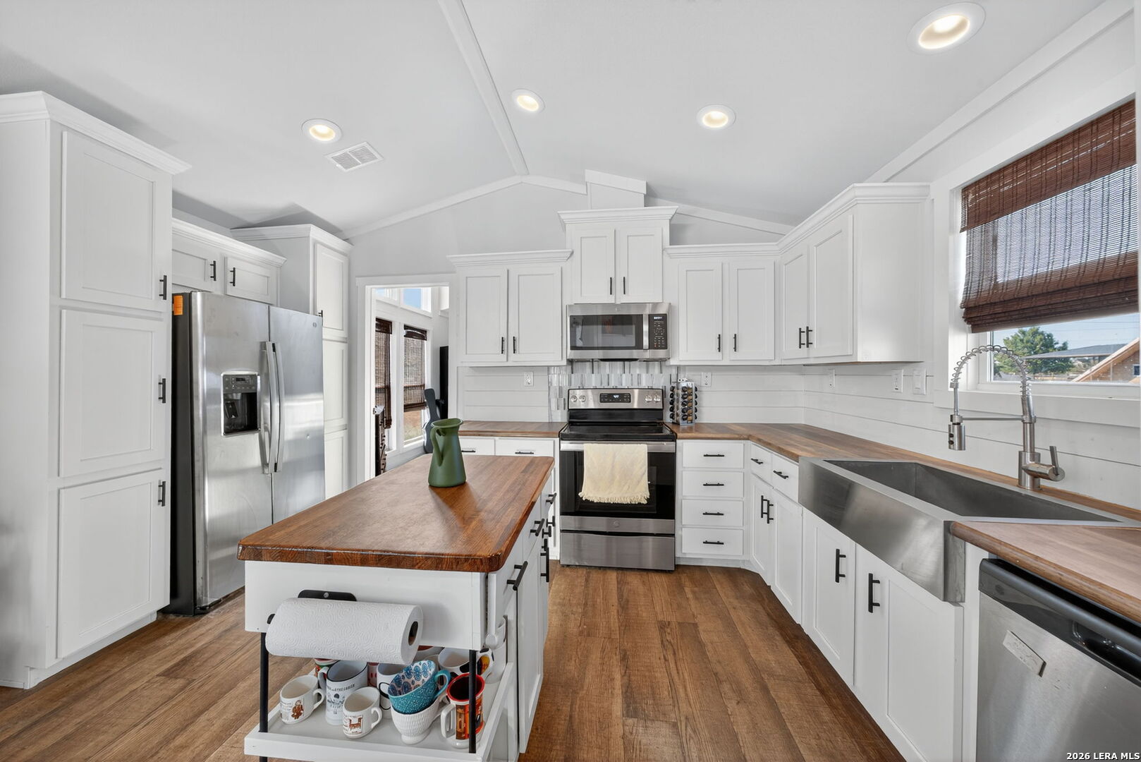 property viewer photo 11