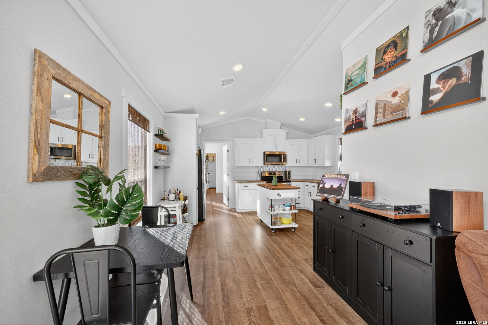 property viewer photo 13