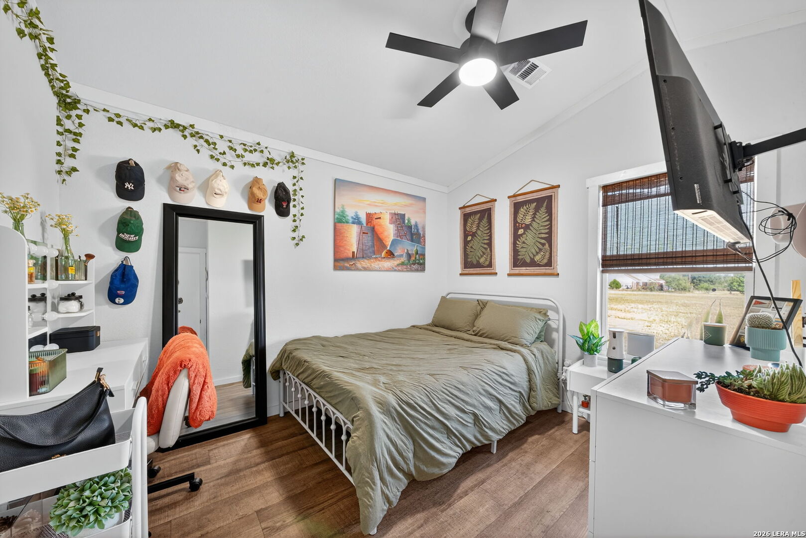 property viewer photo 20