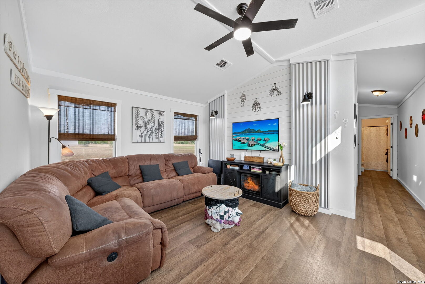 property viewer photo 7