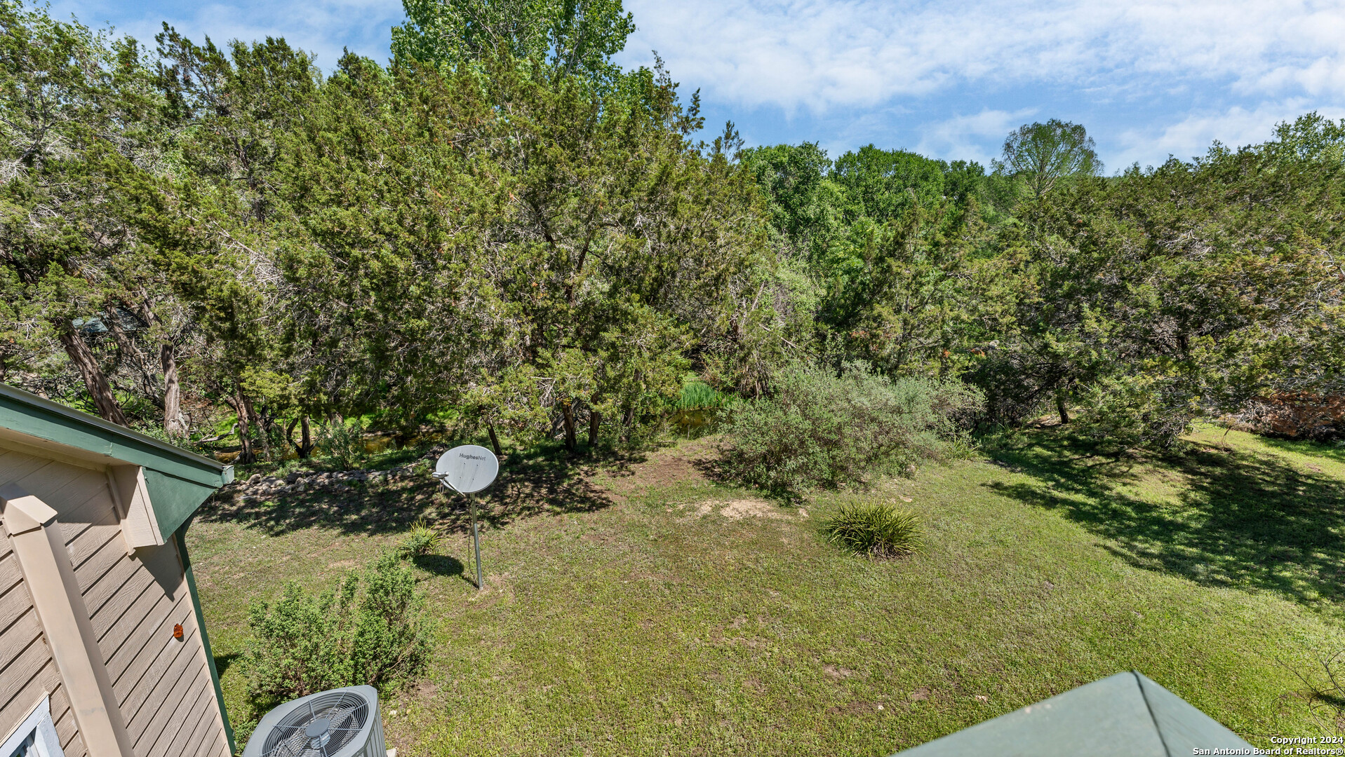 main property photo 28