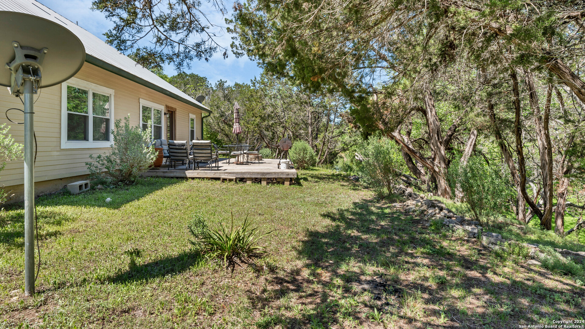 main property photo 35