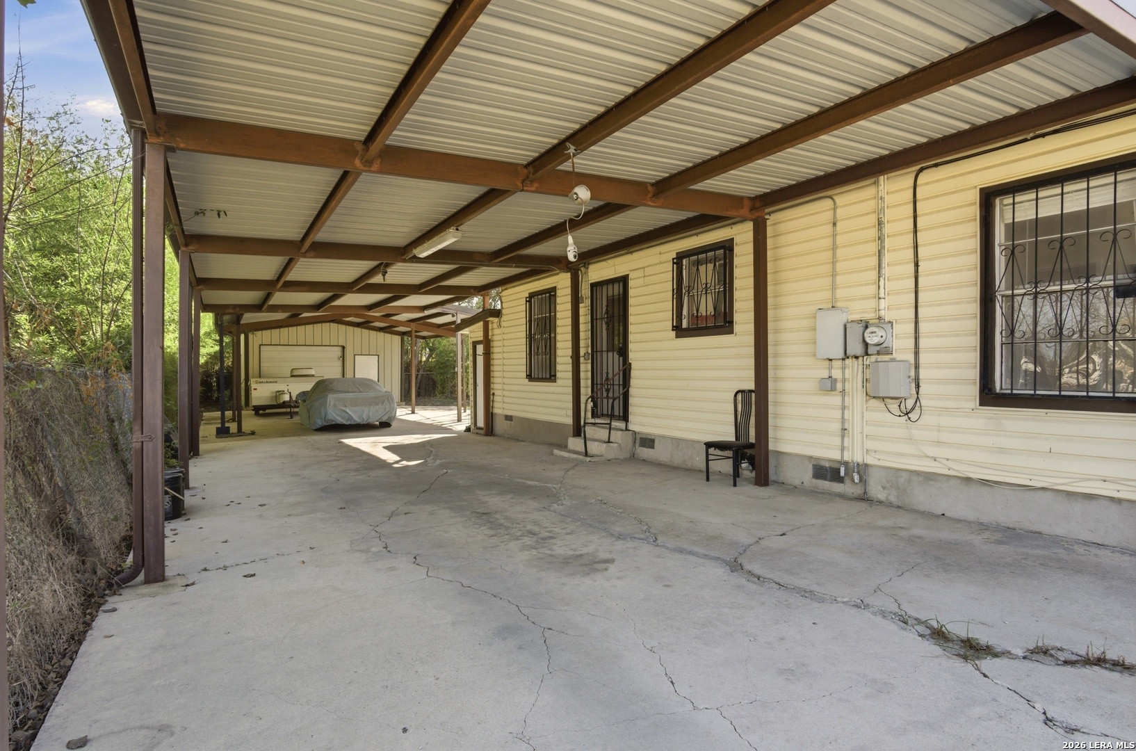 main property photo 23