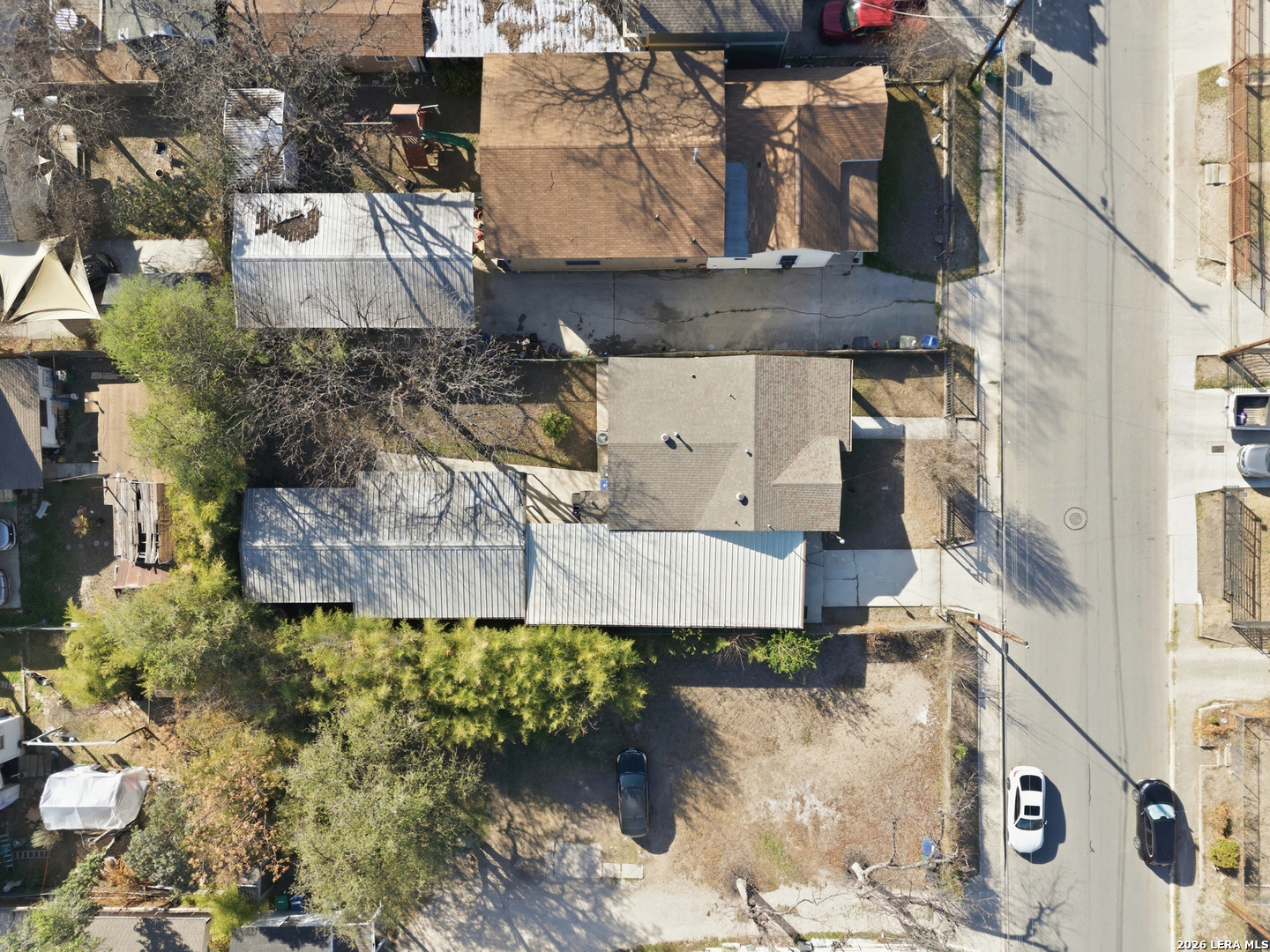 main property photo 34