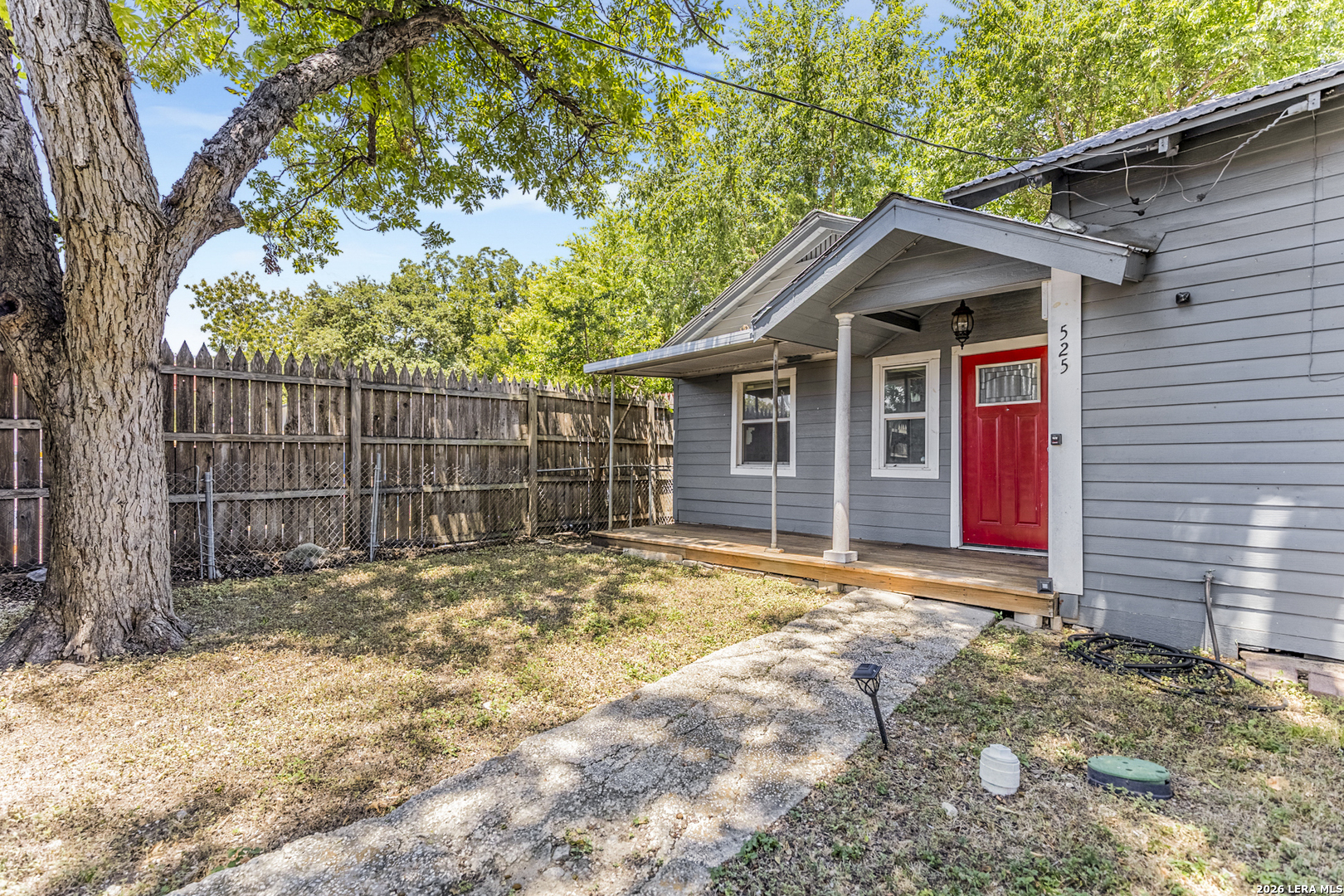 main property photo 23