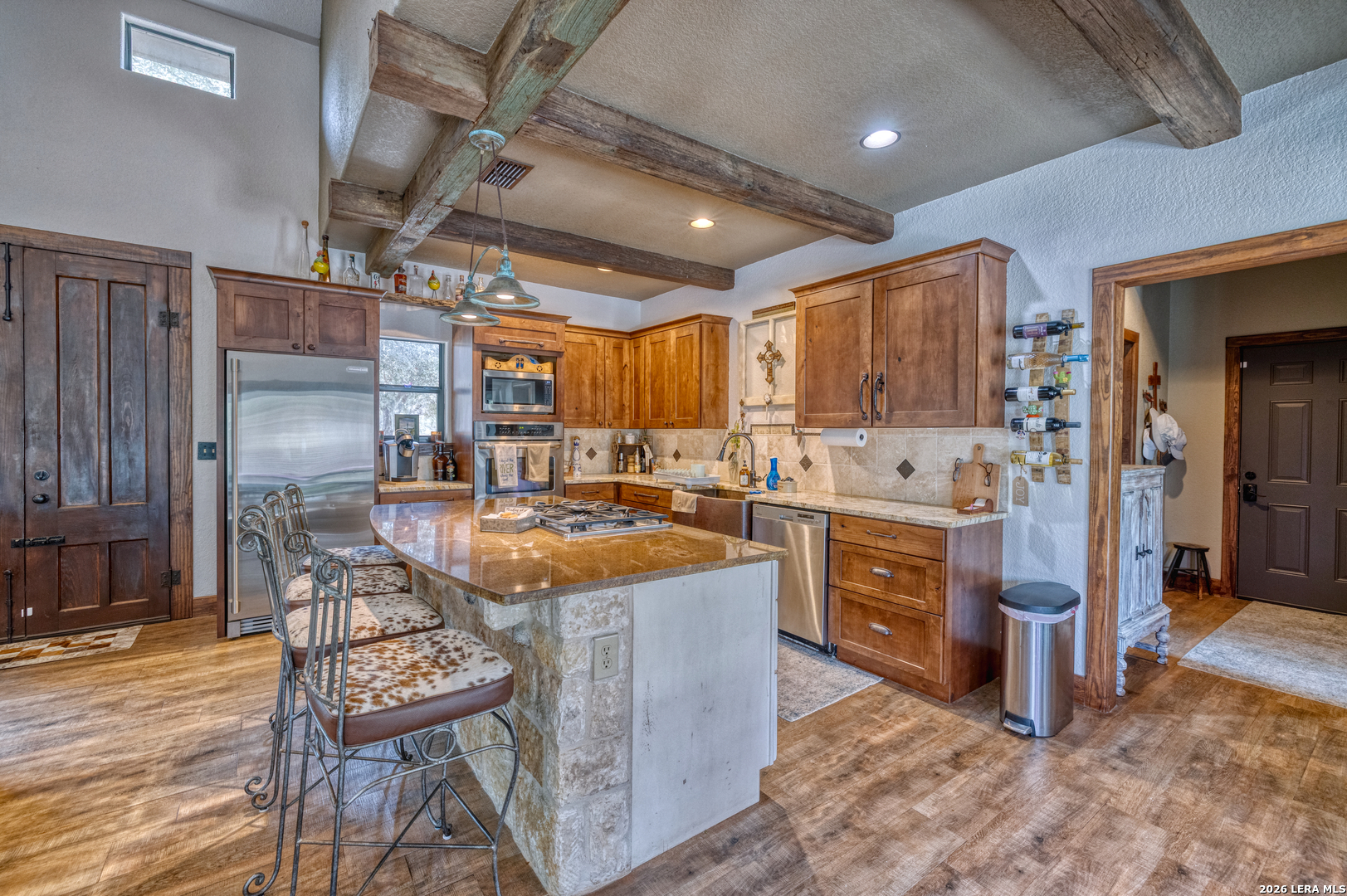 main property photo 10
