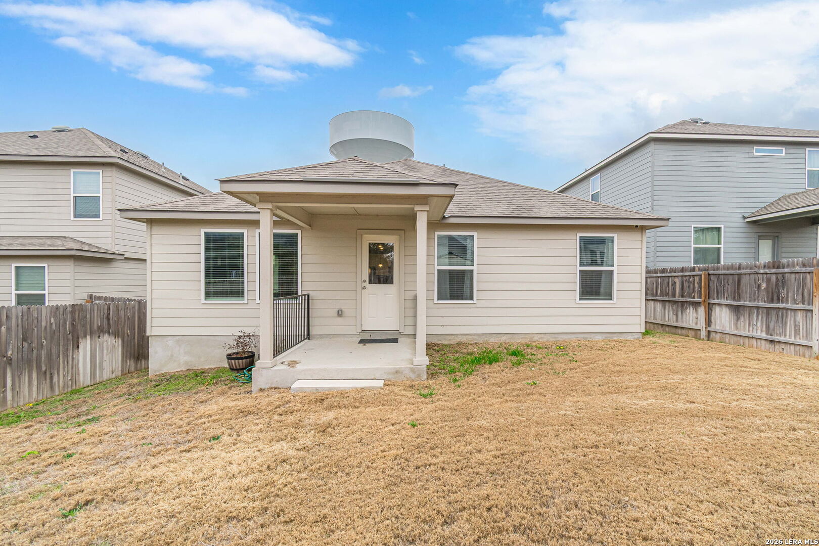 main property photo 41