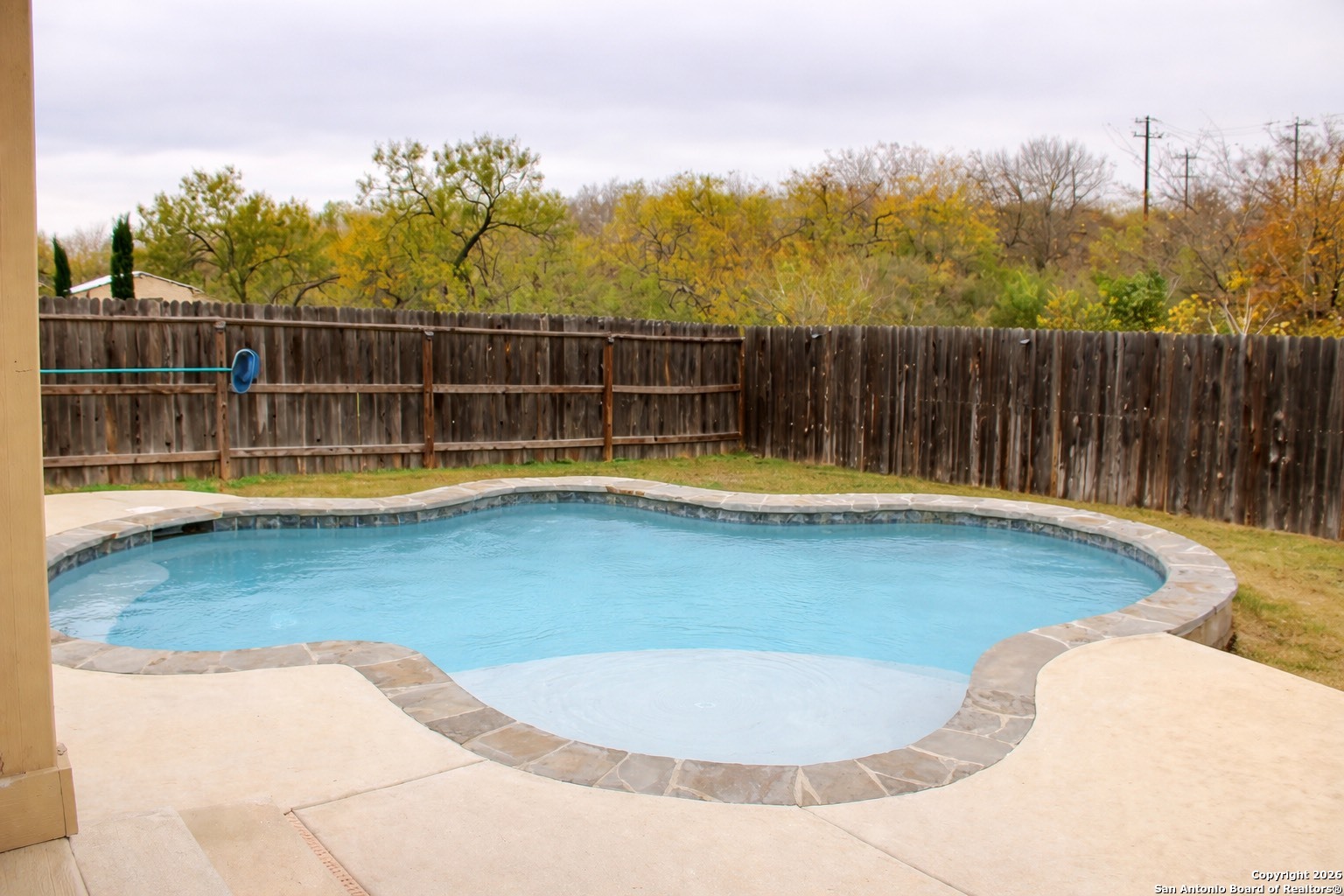 main property photo 26