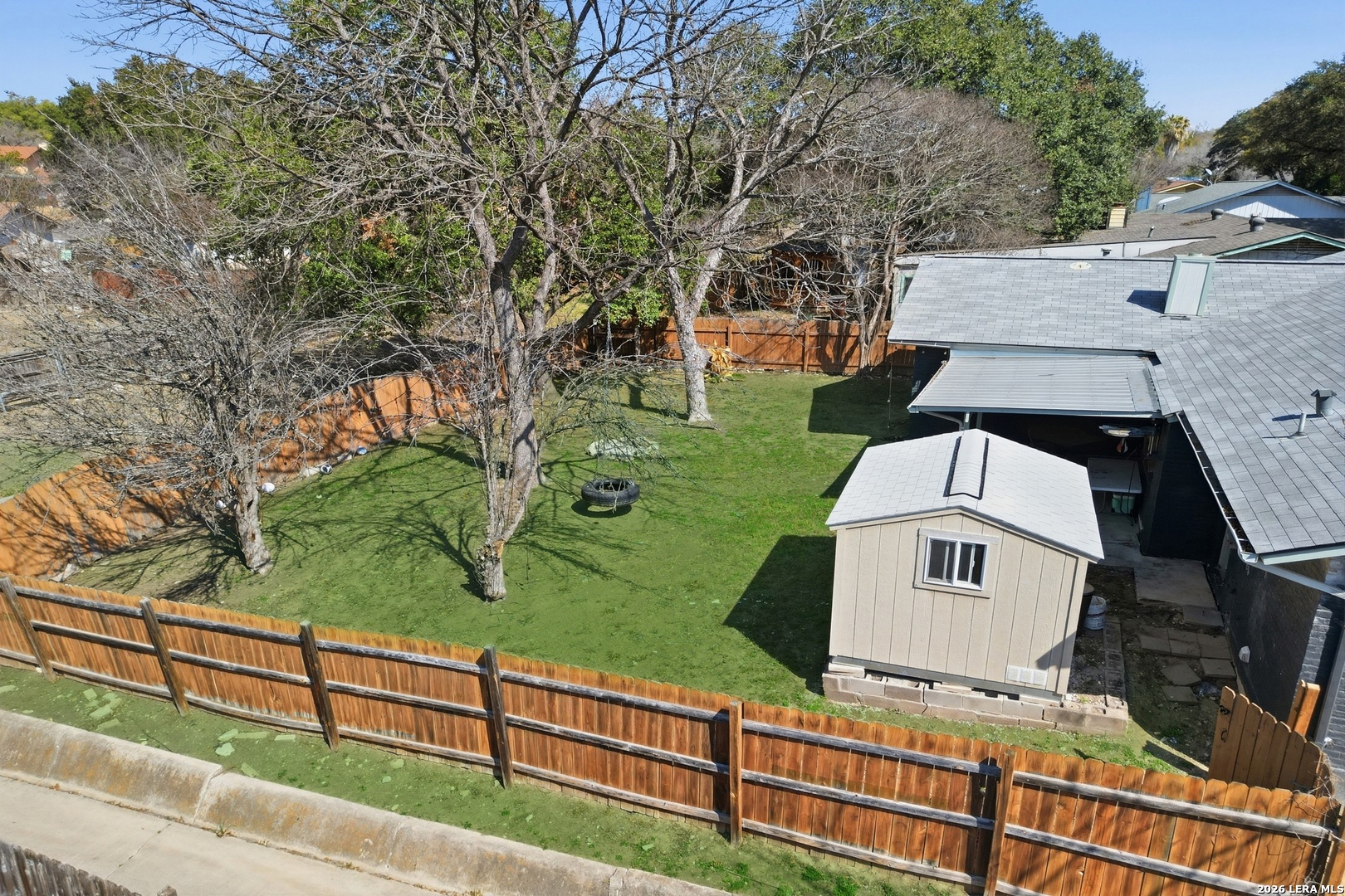 main property photo 29