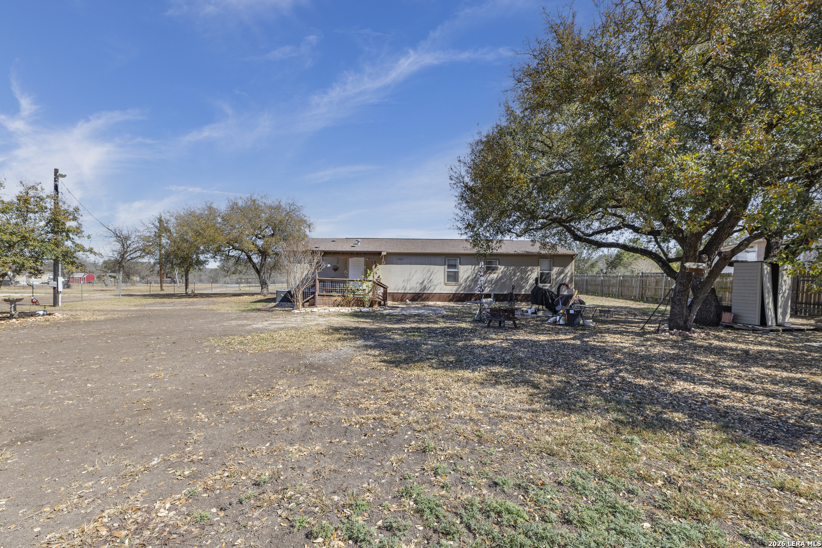 main property photo 28
