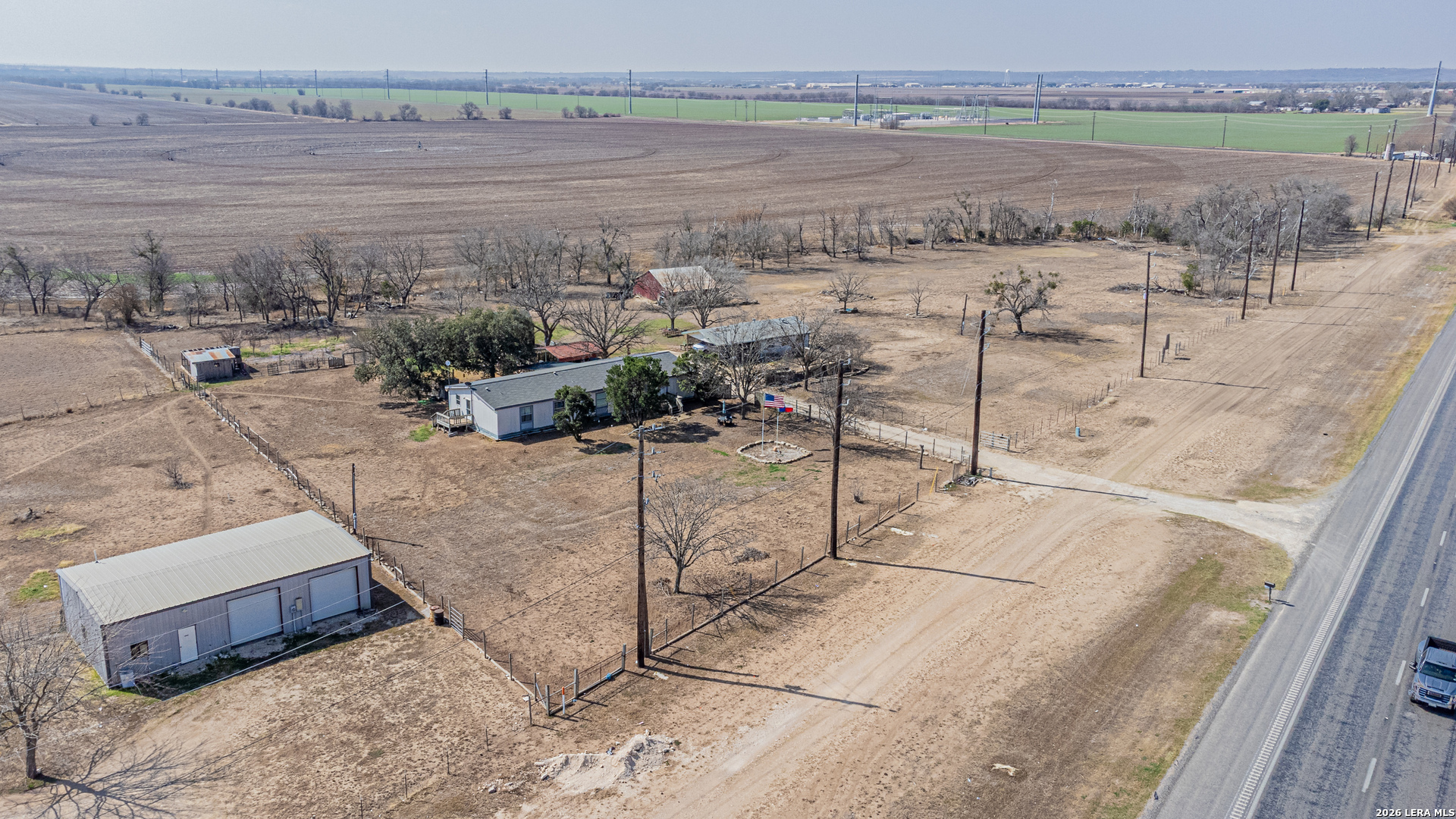 main property photo 26