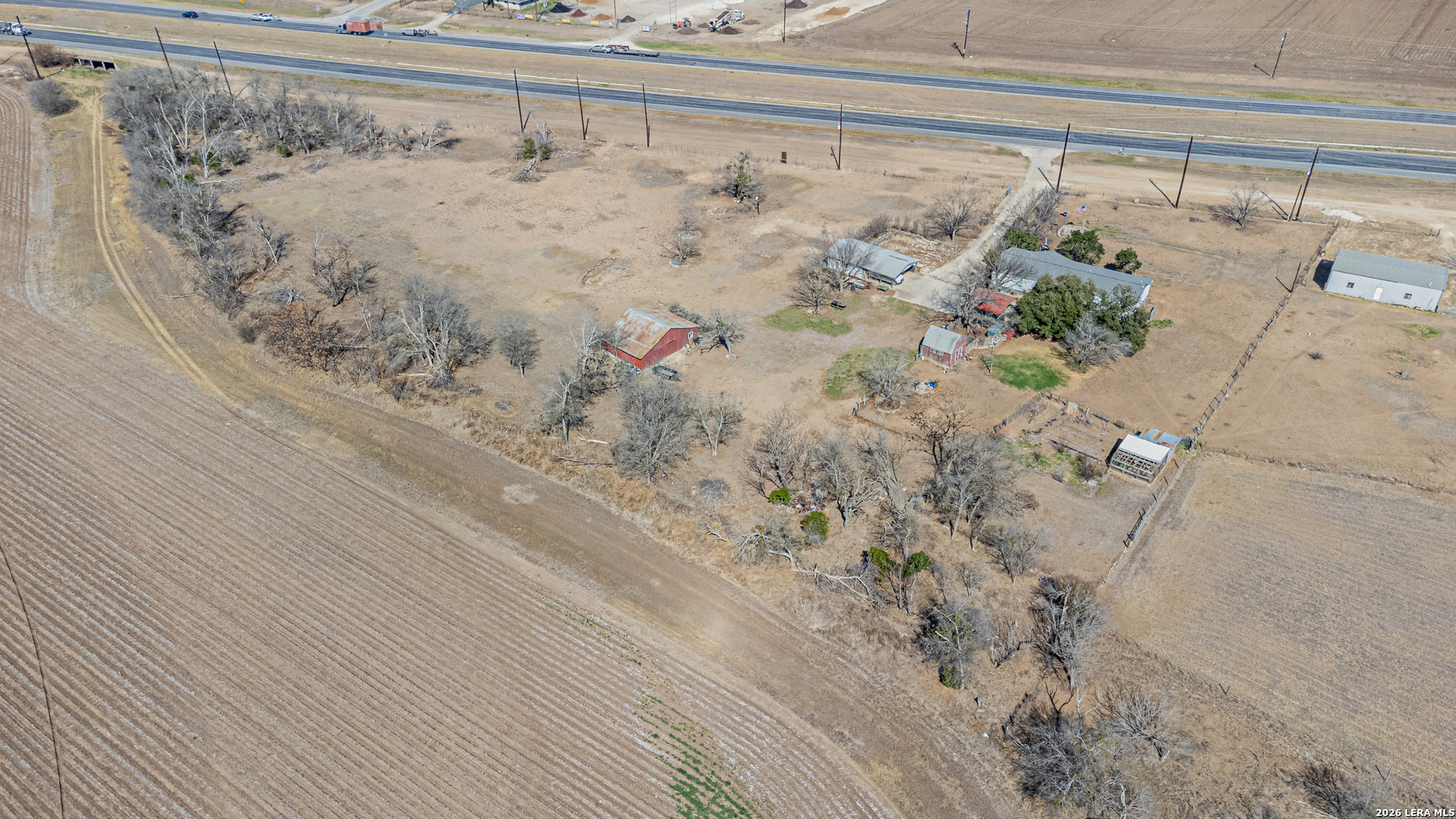 main property photo 7