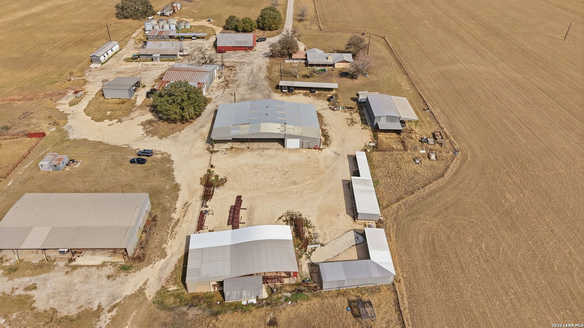 main property photo 35