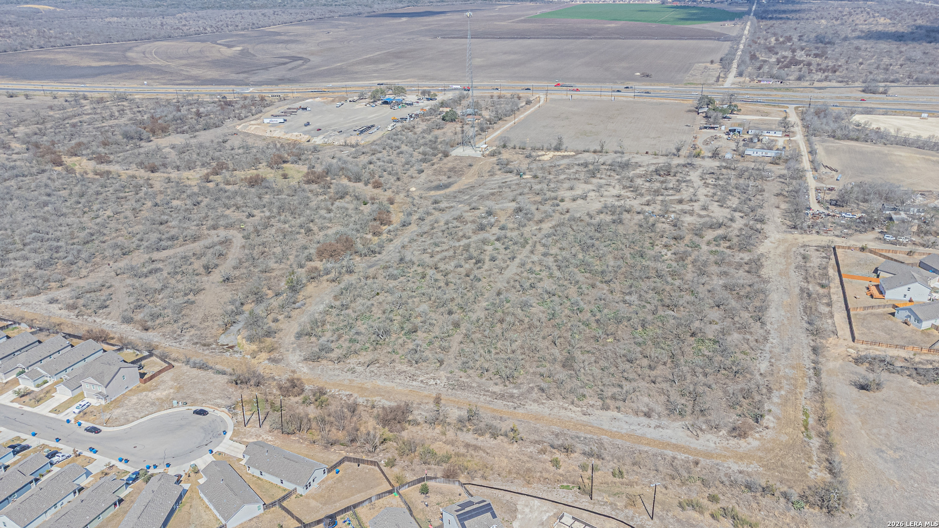 main property photo 10