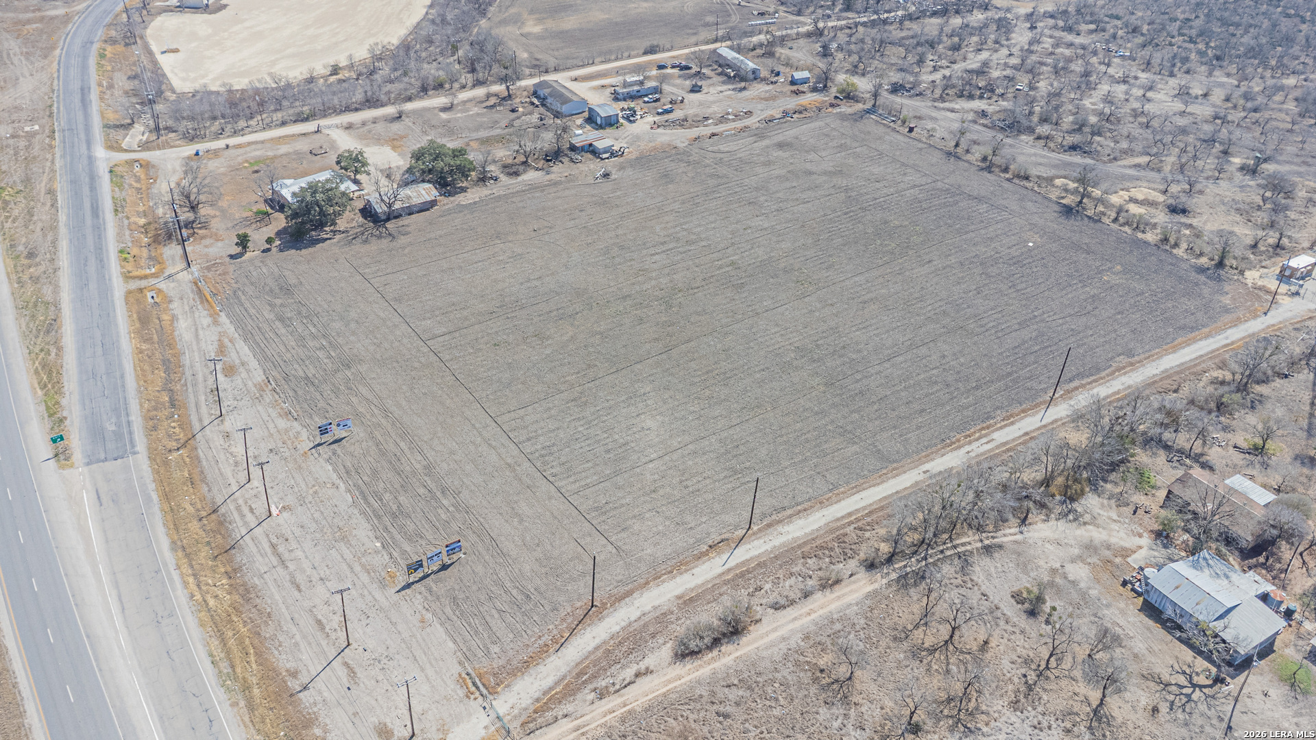 main property photo 31