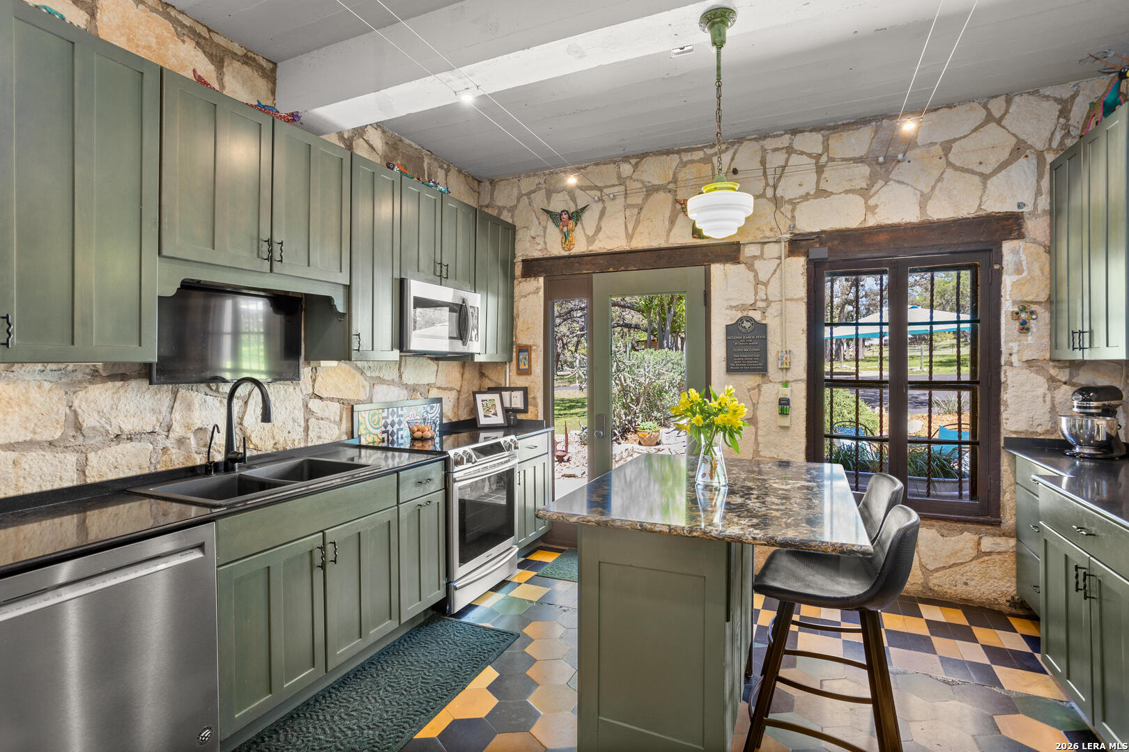 main property photo 20