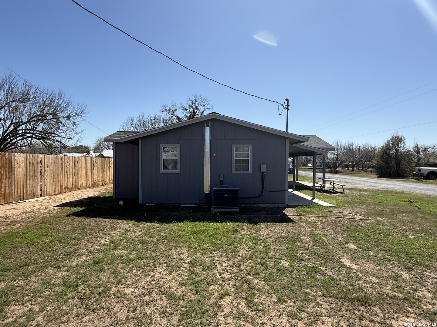 main property photo 18