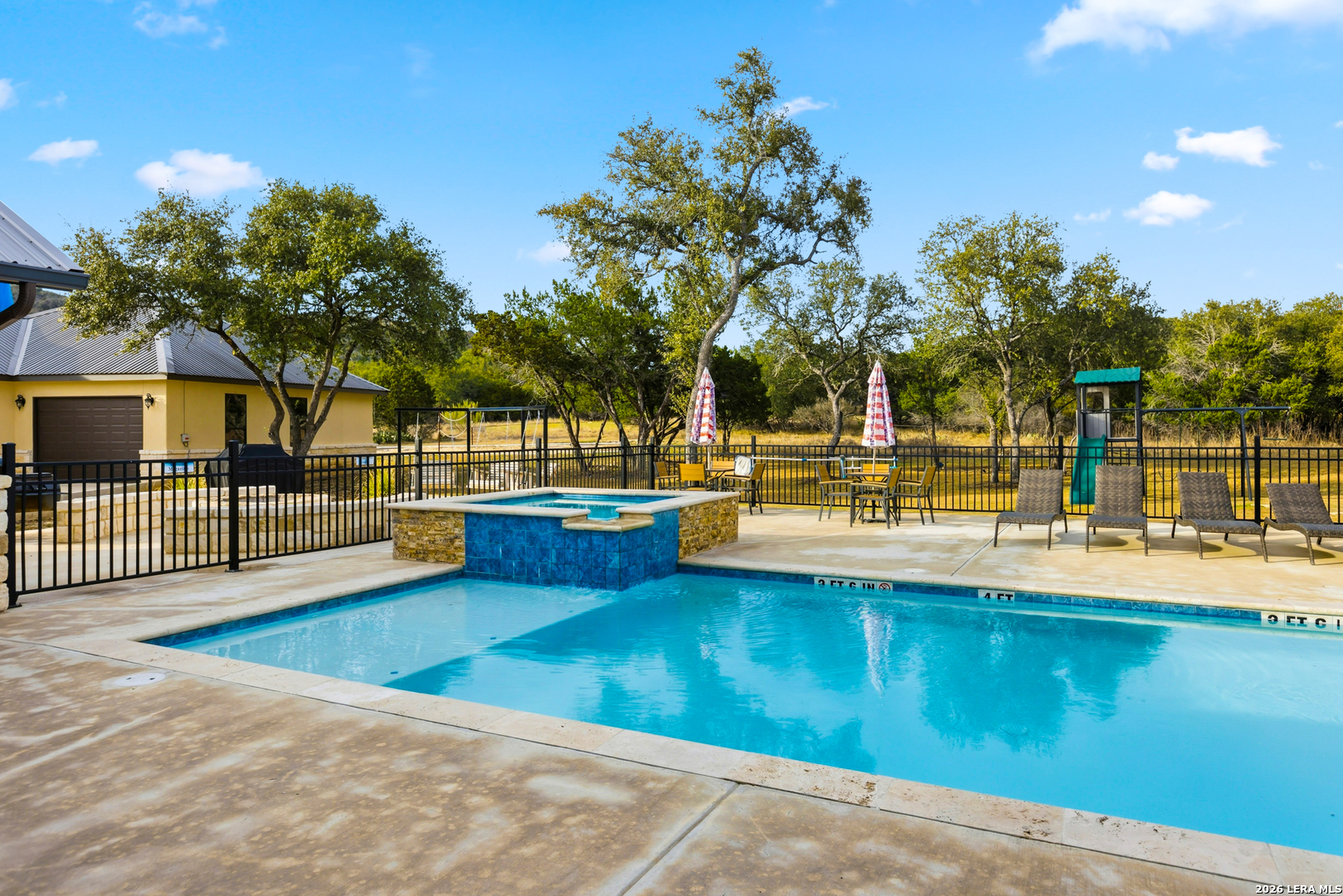 main property photo 49