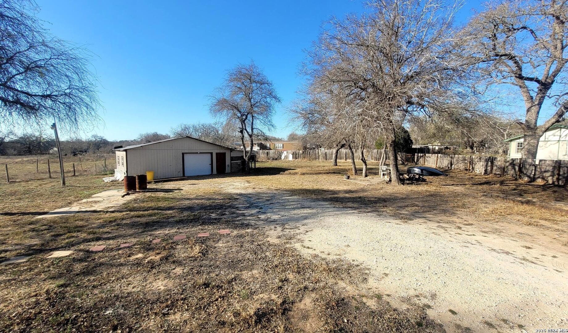 main property photo 8