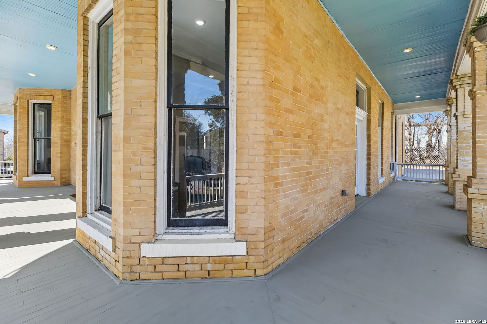 main property photo 11