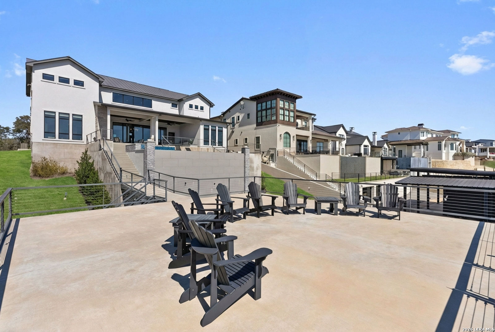 main property photo 9