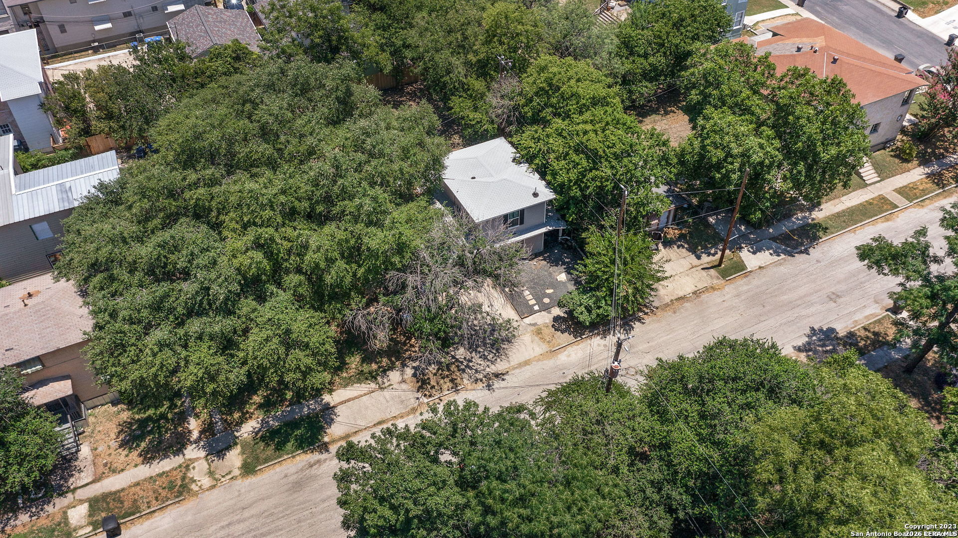 main property photo 3