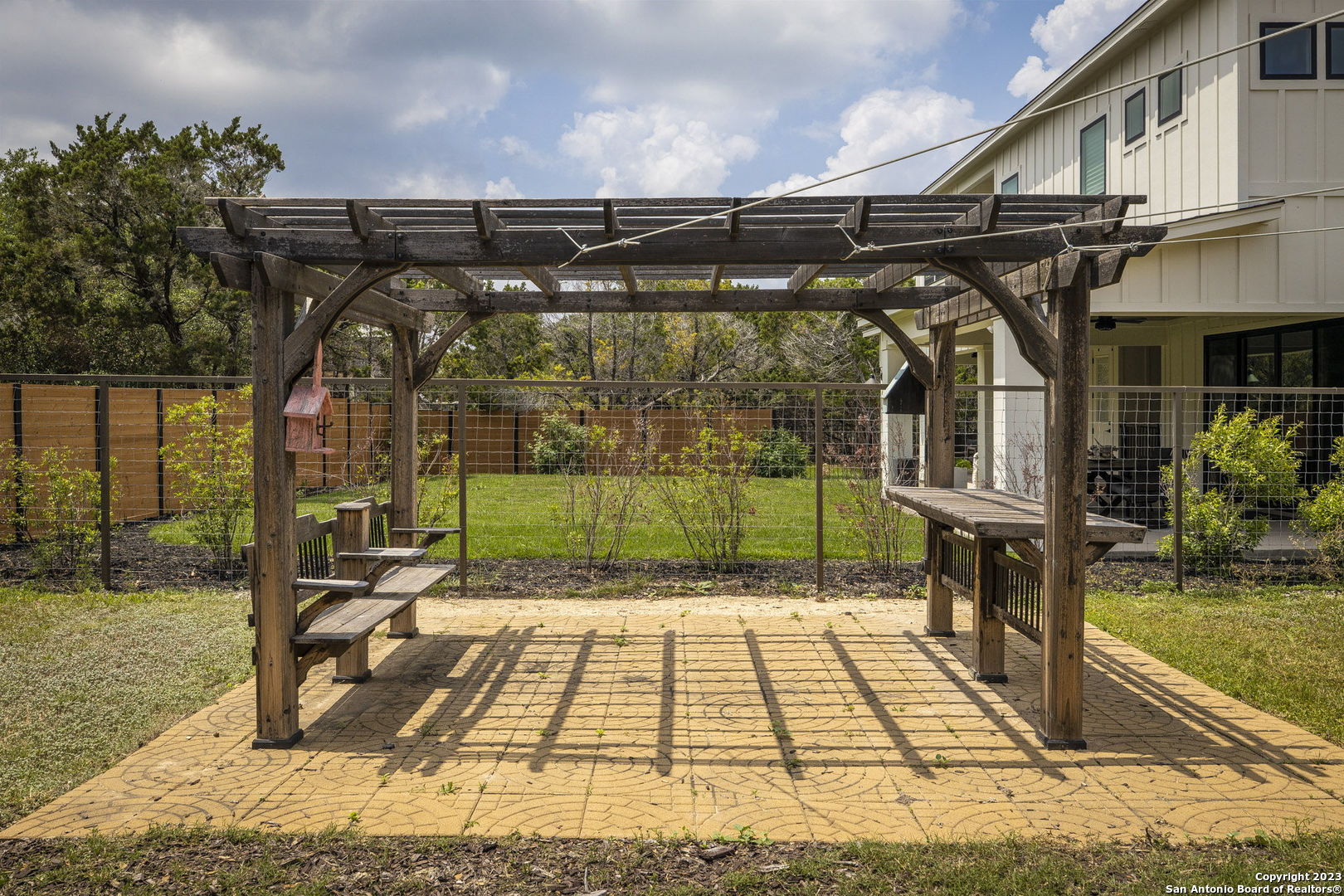main property photo 41