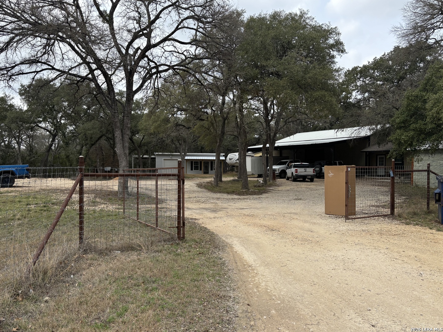 main property photo 30