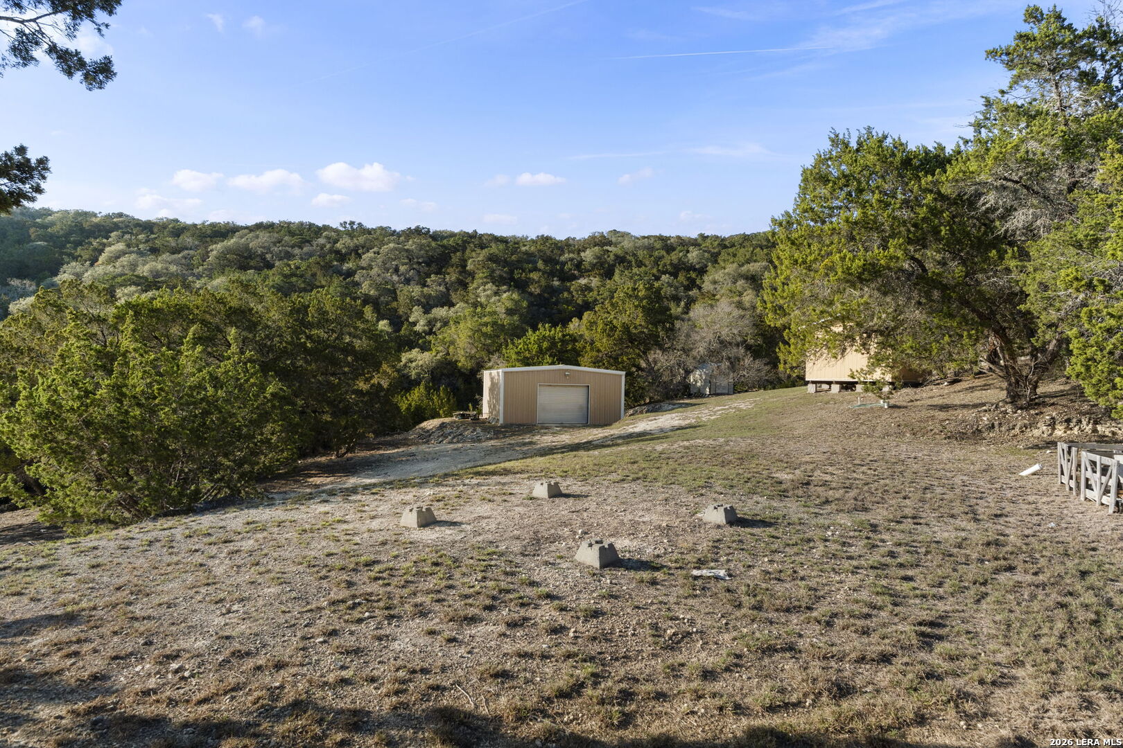 main property photo 27