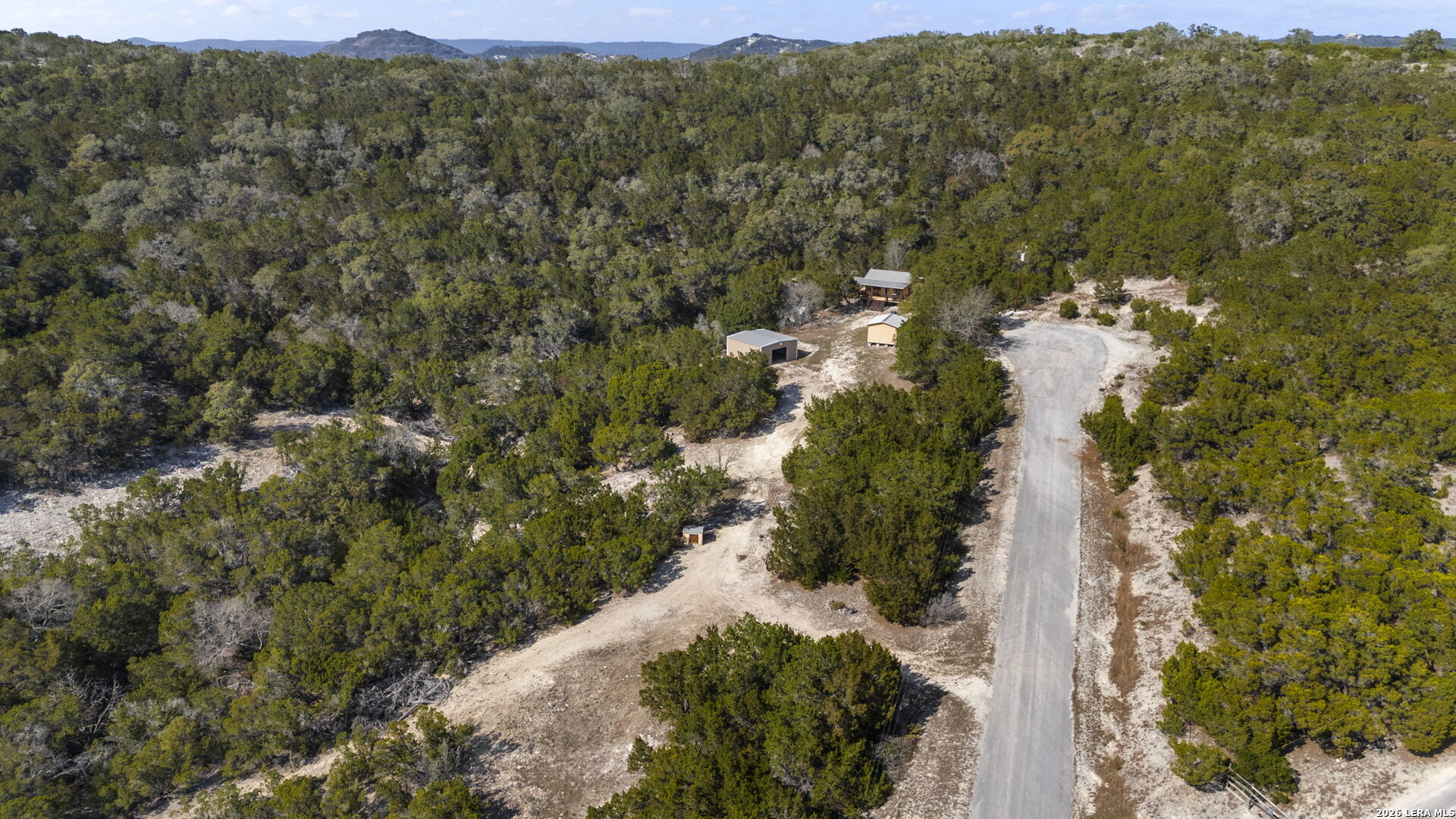 main property photo 40
