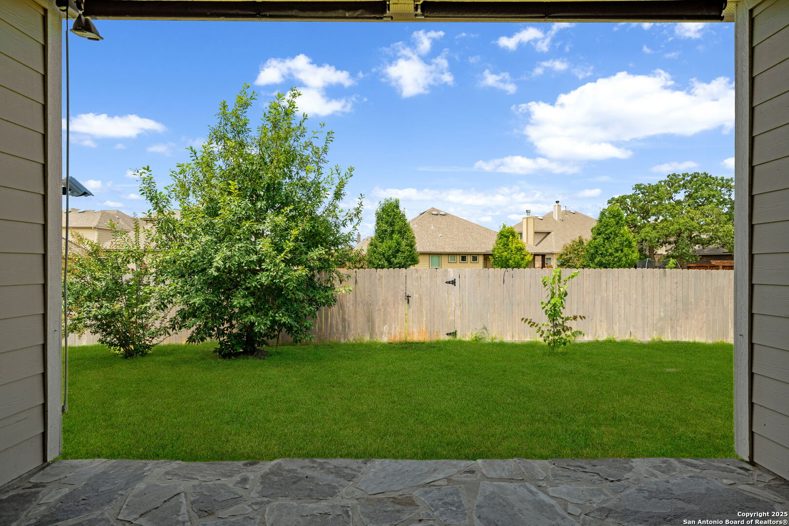 main property photo 30