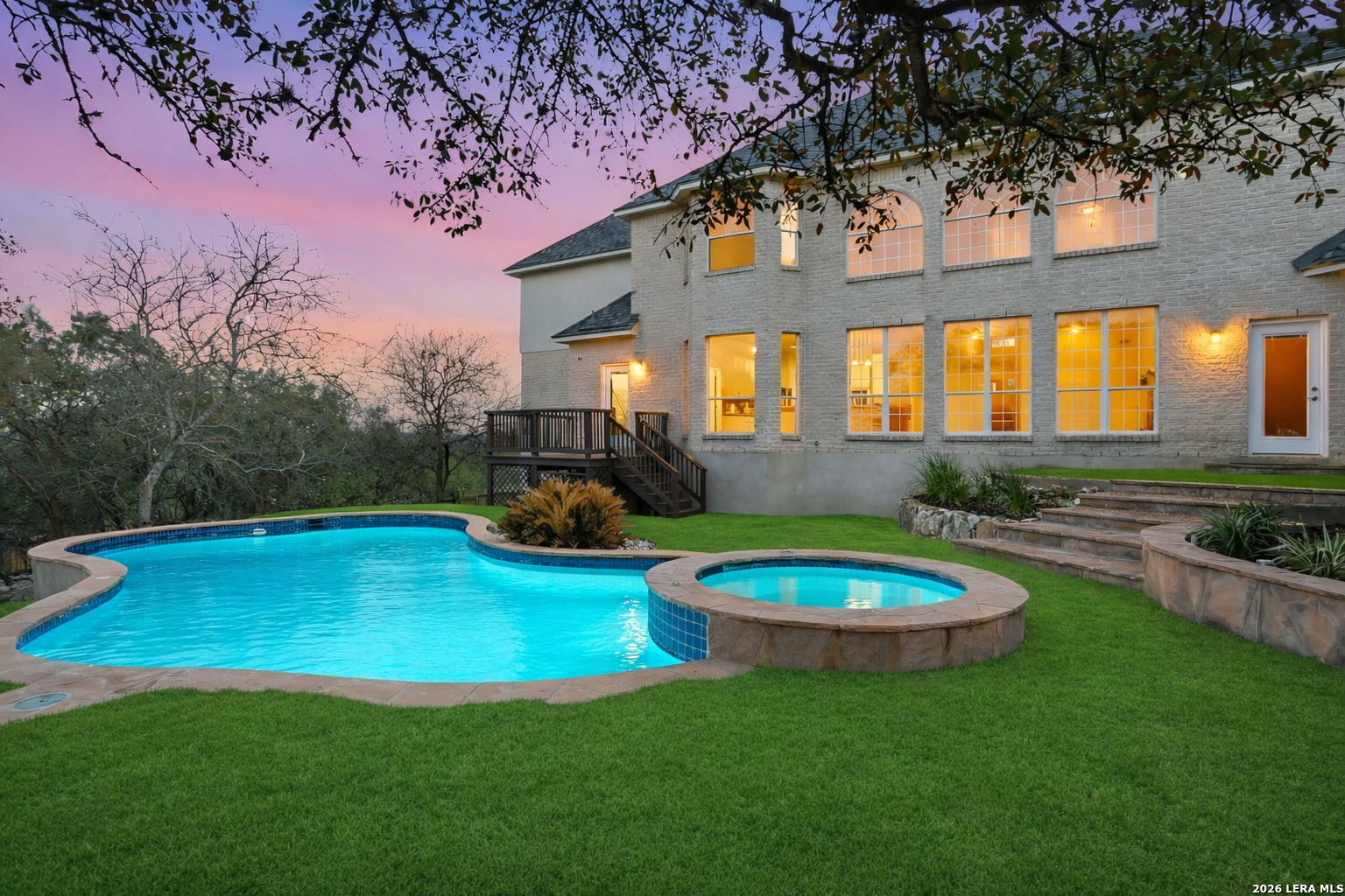 main property photo 28