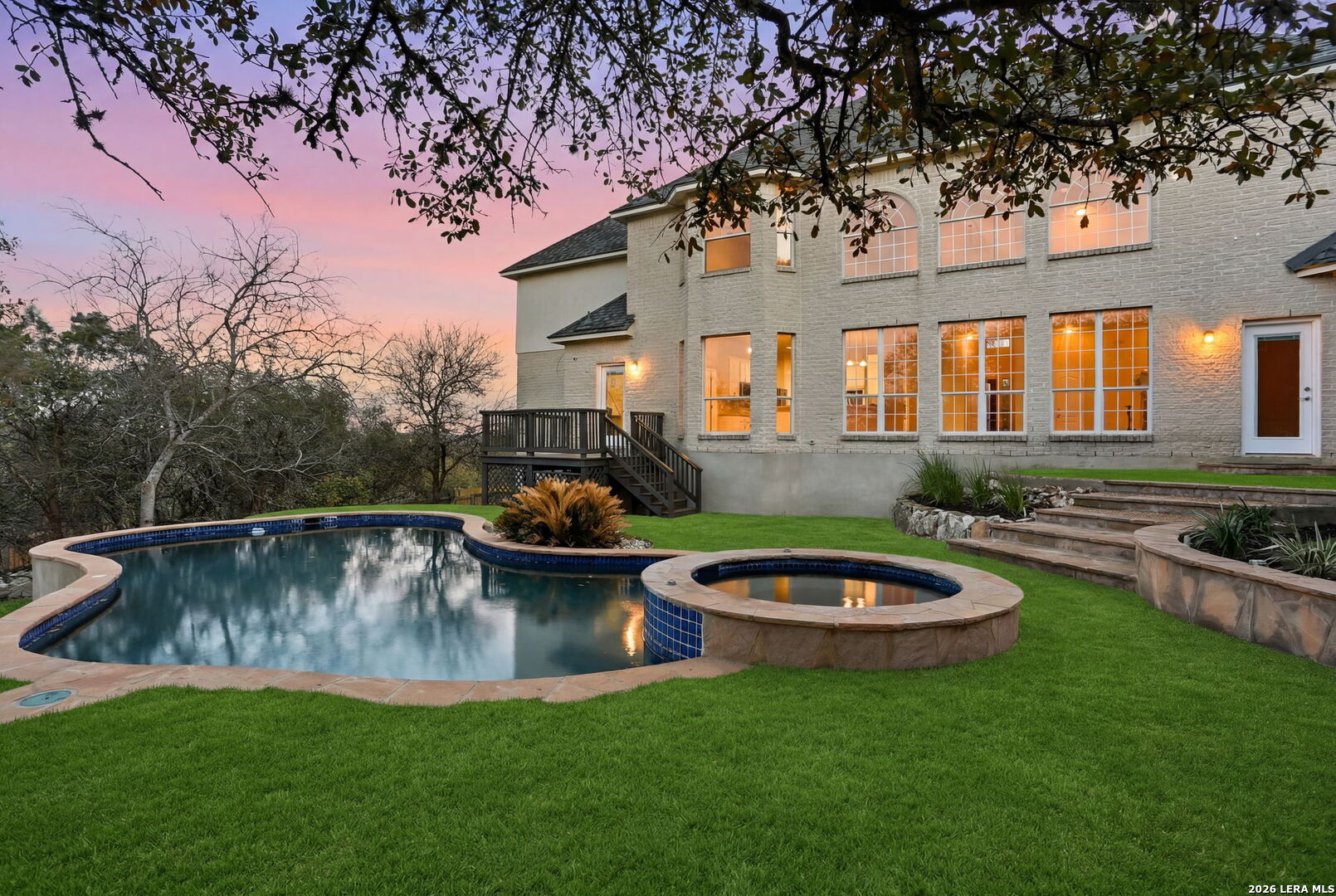 main property photo 32