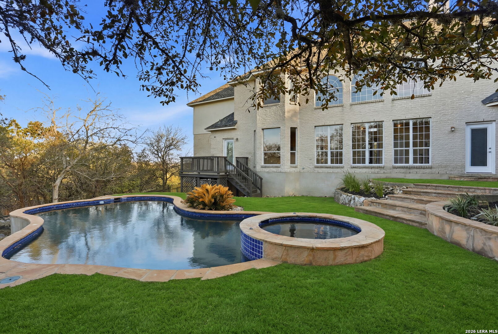 main property photo 37