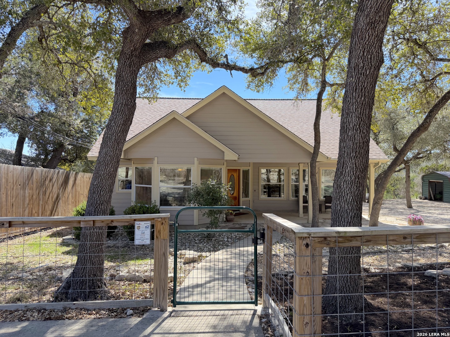 main property photo 6