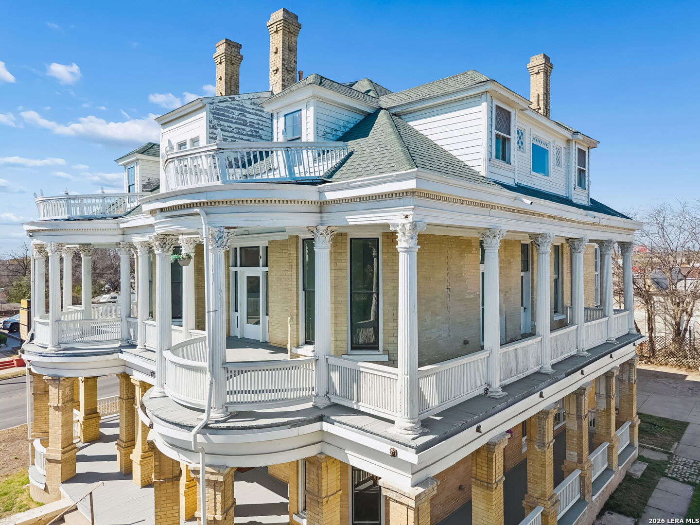 main property photo 4