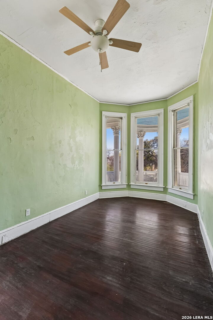 main property photo 50