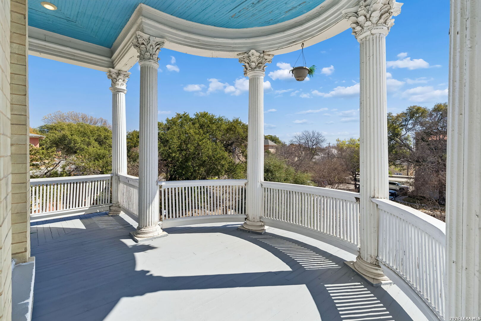 main property photo 78