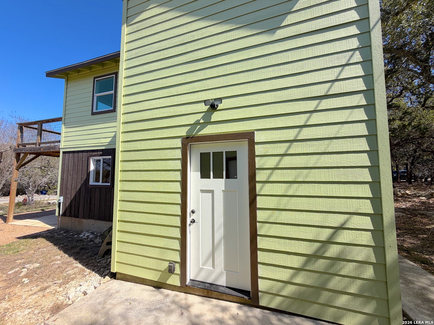 main property photo 31