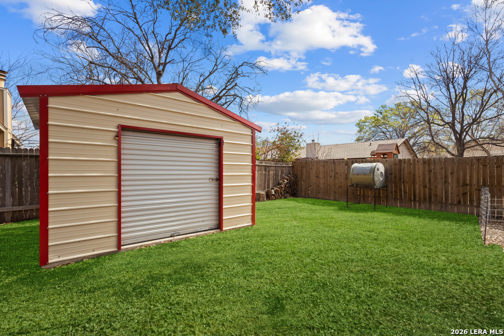 main property photo 30
