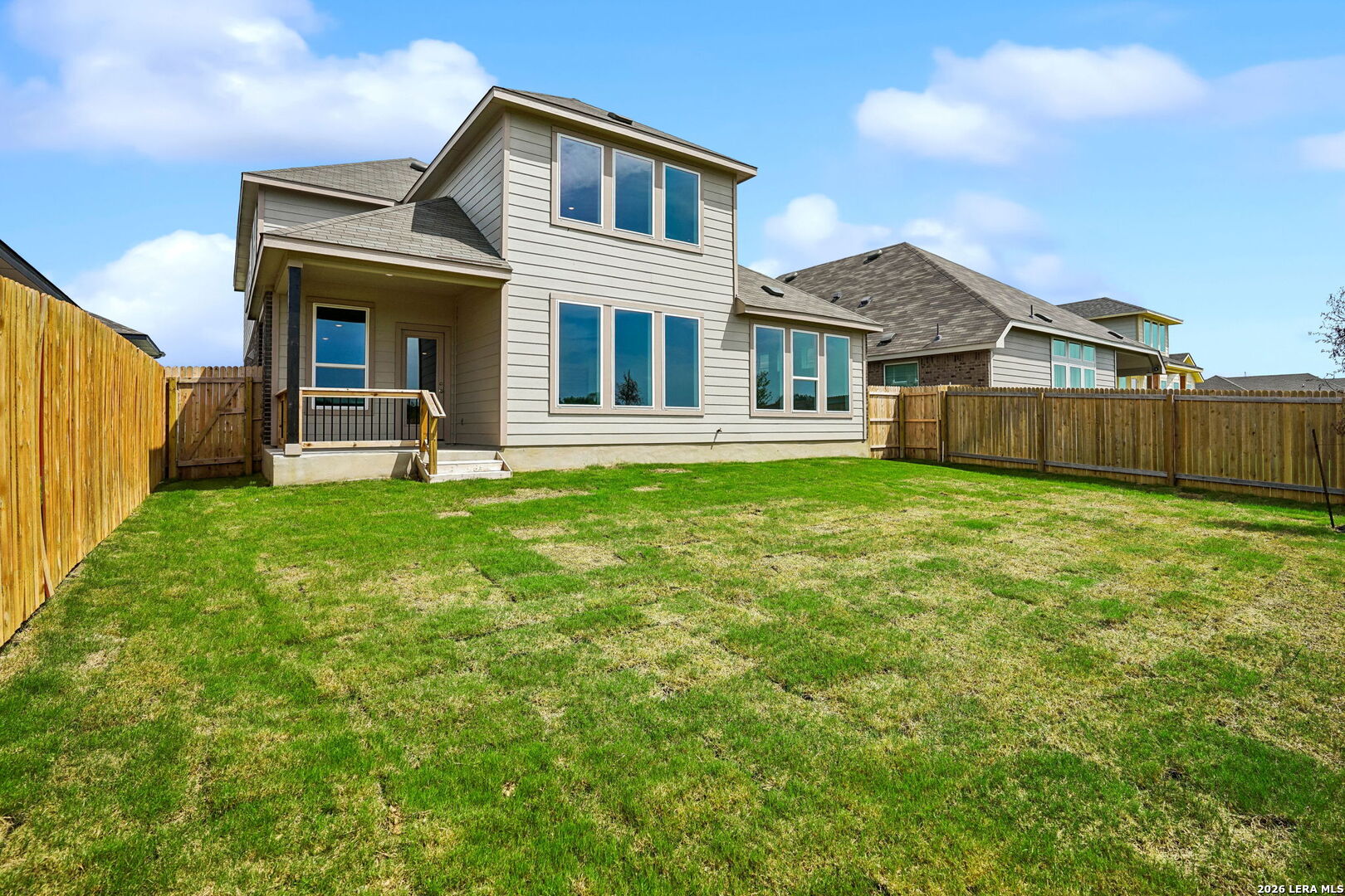 main property photo 28