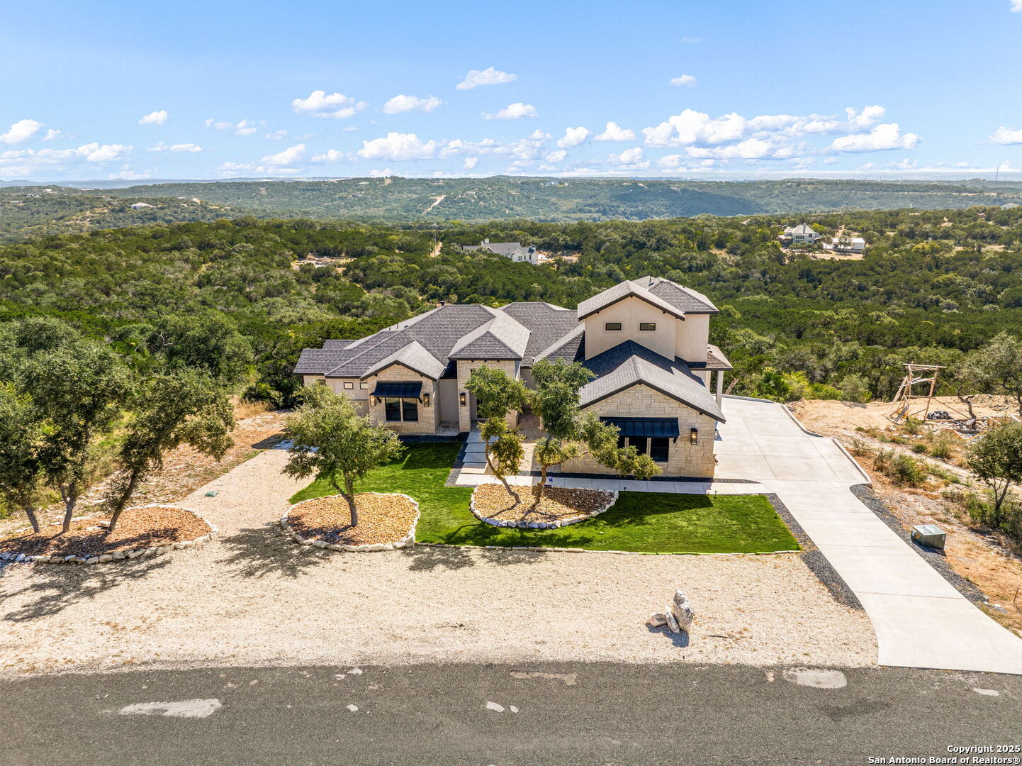 main property photo 47