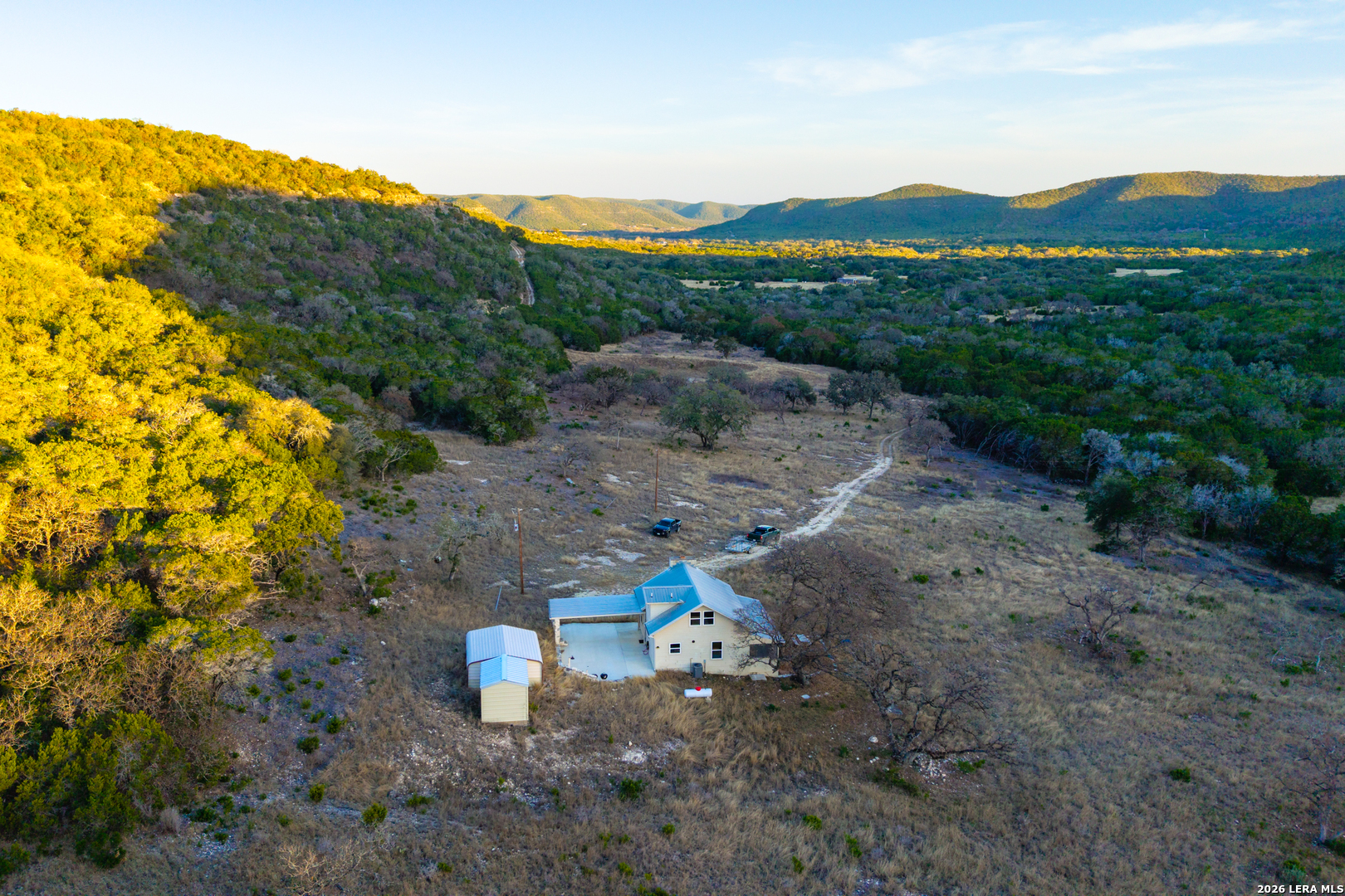 main property photo 6