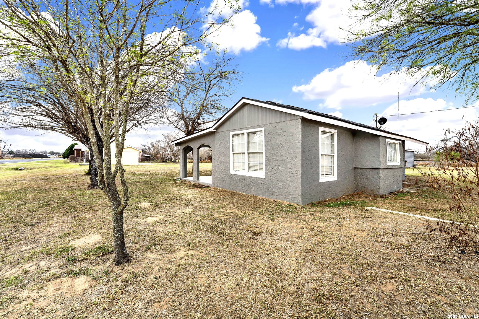main property photo 27